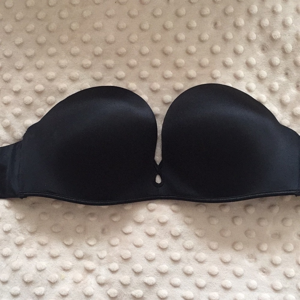 34B Black Victoria Secret push up strapless bra.